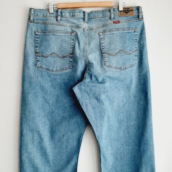 WRANGLER | Relaxed Bootcut Leg Light Blue Jeans Men's Sz 36 Flawed - Picture 6 of 12